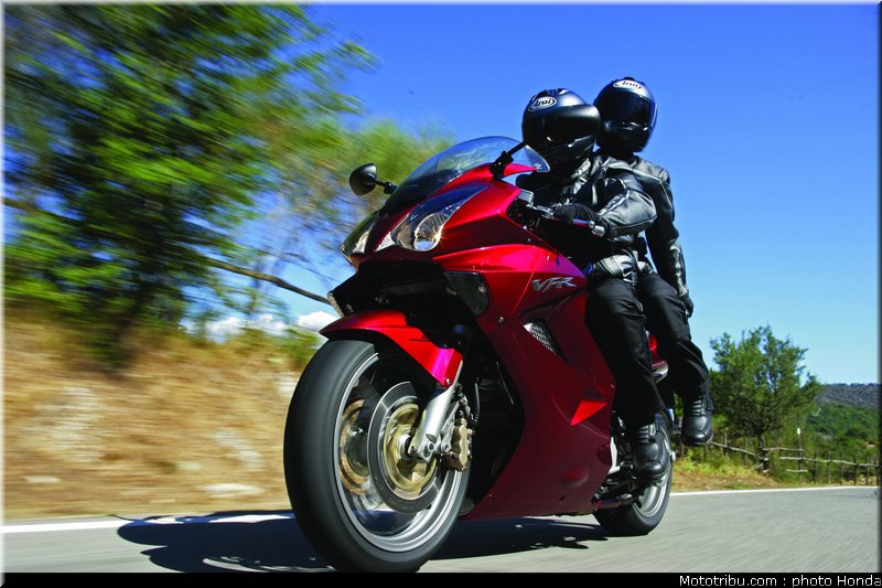 honda_800_vfr_2006_009