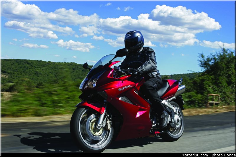 honda_800_vfr_2006_010