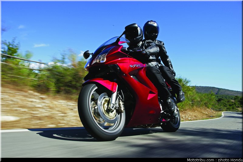 honda_800_vfr_2006_014