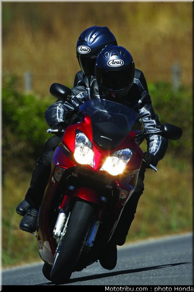 honda_800_vfr_2006_016
