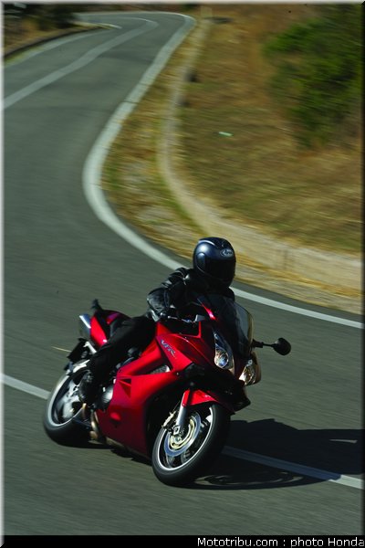 honda_800_vfr_2006_025