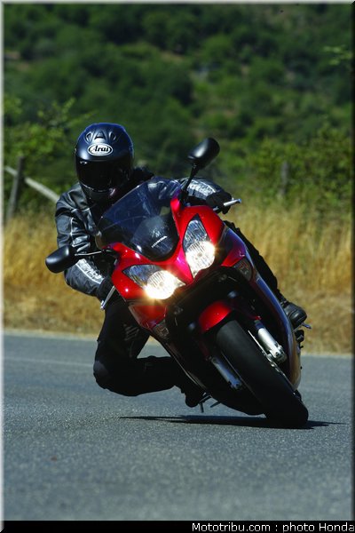 honda_800_vfr_2006_028