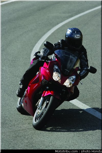honda_800_vfr_2006_032