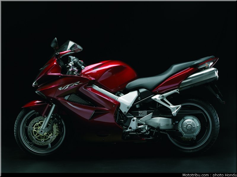 honda_800_vfr_2006_036