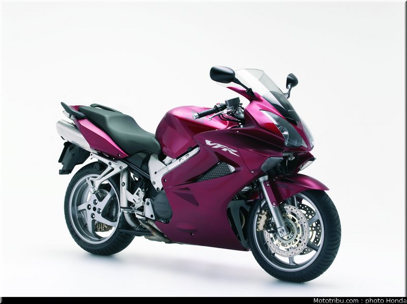 honda_800_vfr_2006_045