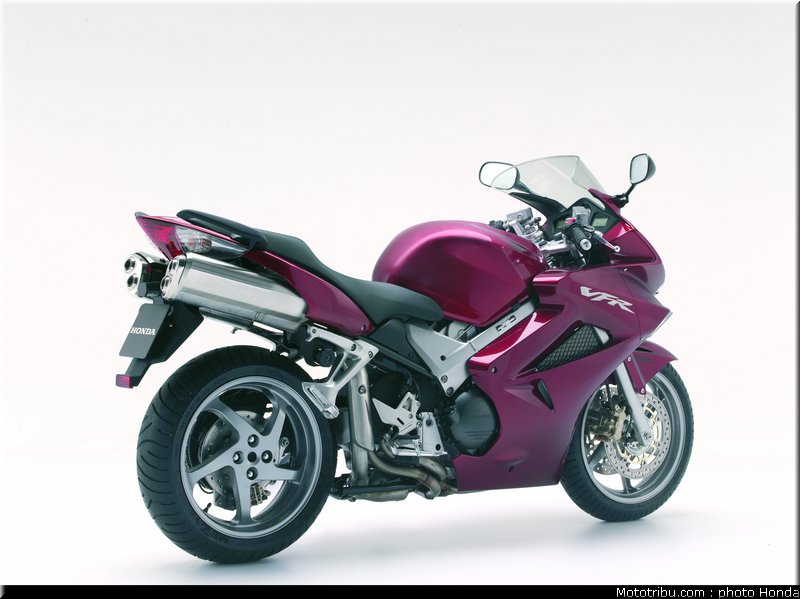 honda_800_vfr_2006_047