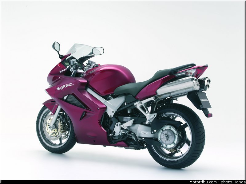 honda_800_vfr_2006_048
