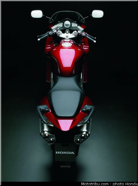 honda_800_vfr_2006_052