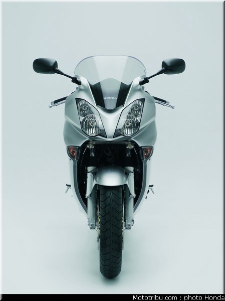 honda_800_vfr_2006_057