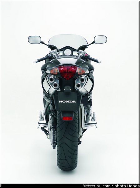 honda_800_vfr_2006_058
