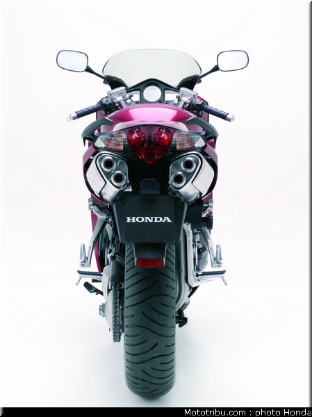 honda_800_vfr_2006_059