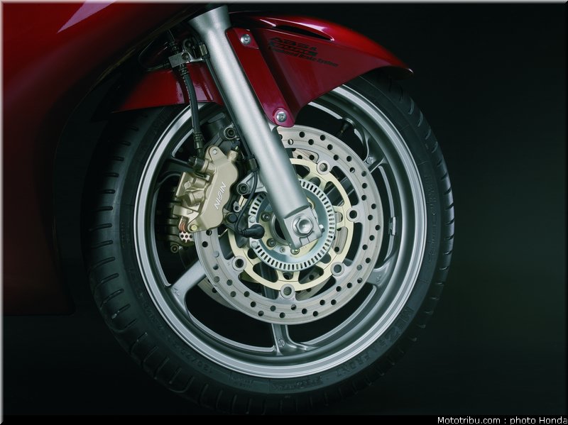 honda_800_vfr_2006_066