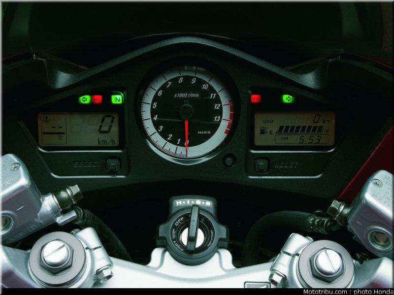 honda_800_vfr_2006_071