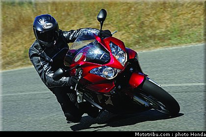 honda_800_vfr_2006_001.jpg