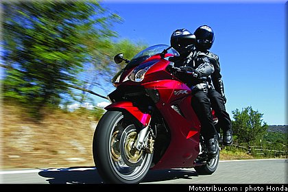 honda_800_vfr_2006_009.jpg
