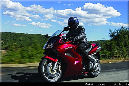 honda_800_vfr_2006_010.jpg