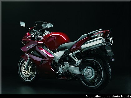 honda_800_vfr_2006_038.jpg