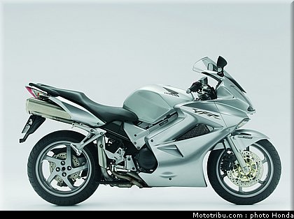 honda_800_vfr_2006_042.jpg