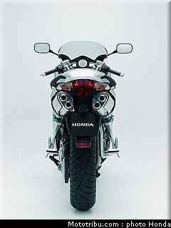 honda_800_vfr_2006_060.jpg