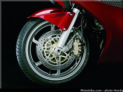 honda_800_vfr_2006_065.jpg