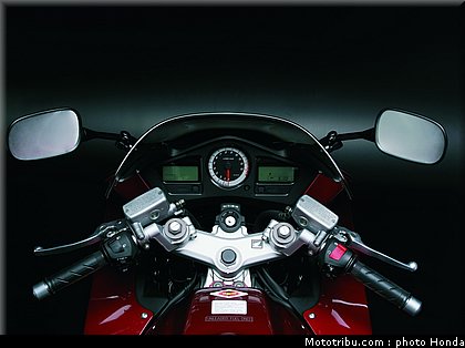 honda_800_vfr_2006_069.jpg
