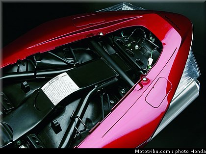 honda_800_vfr_2006_075.jpg