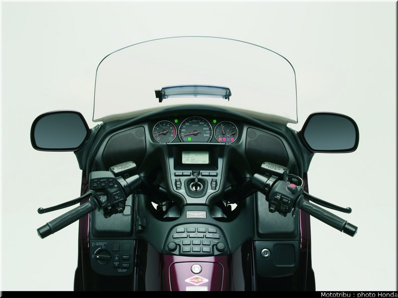 honda_goldwing_2006_050