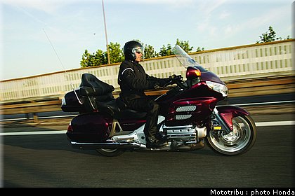 honda_goldwing_2006_010.jpg