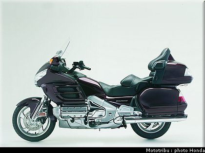 honda_goldwing_2006_016.jpg