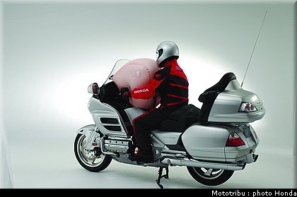 honda_goldwing_2006_026.jpg