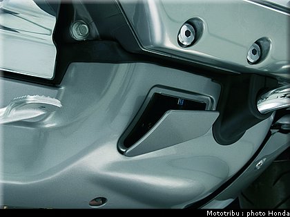 honda_goldwing_2006_048.jpg