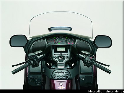 honda_goldwing_2006_050.jpg