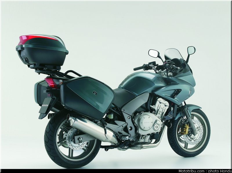 honda_1000_cbf_2007_025