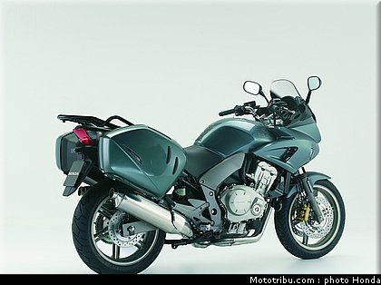 honda_1000_cbf_2007_023.jpg