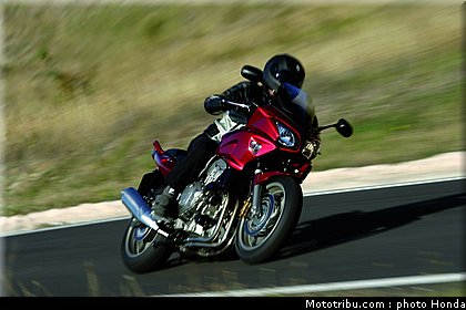 honda_1000_cbf_2007_002.jpg