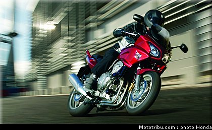 honda_1000_cbf_2007_003.jpg