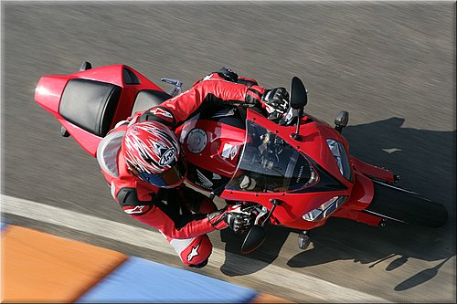 honda-1000cbr-2007-010.jpg