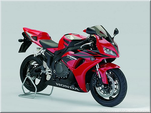 honda-1000cbr-2007-023.jpg