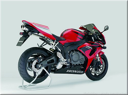 honda-1000cbr-2007-024.jpg