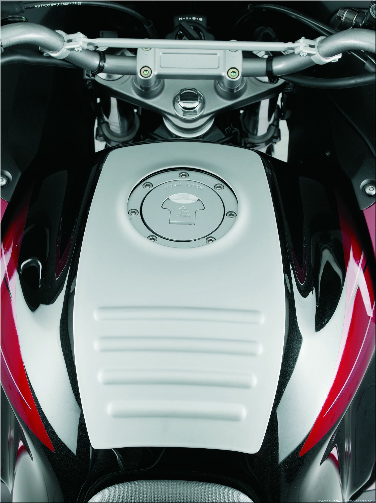 MOTO 