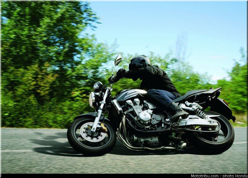 honda_cb1300_2007_001
