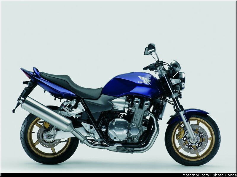 honda_cb1300_2007_003