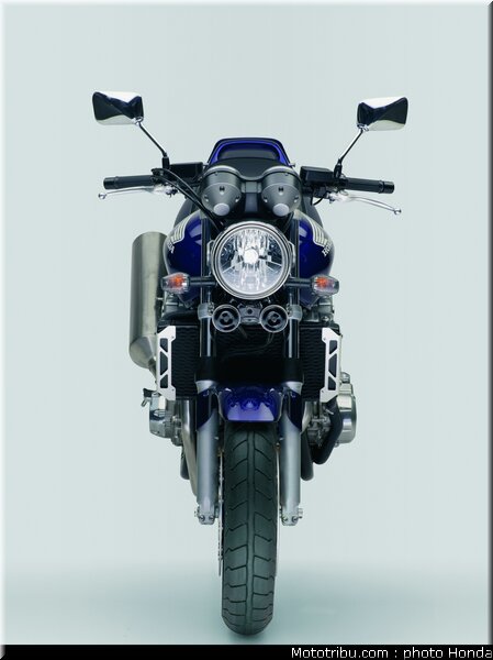 honda_cb1300_2007_006
