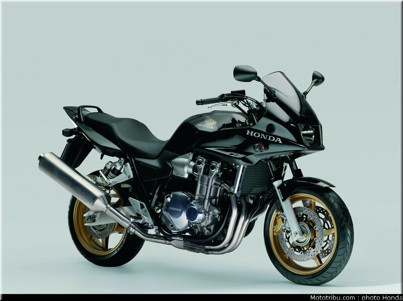honda_cb1300s_2007_005