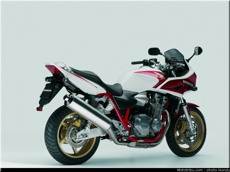 honda_cb1300s_2007_008
