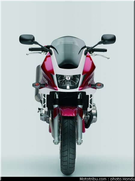 honda_cb1300s_2007_010