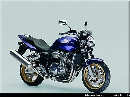 honda_cb1300_2007_004.jpg