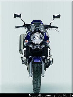 honda_cb1300_2007_006.jpg