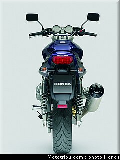 honda_cb1300_2007_007.jpg