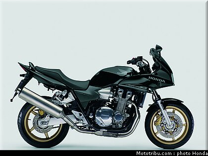 honda_cb1300s_2007_003.jpg